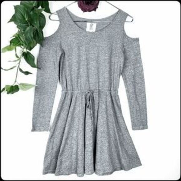 Anthropologie Lili's Closet Jamma Grey Cold Shoulder Skater Dress Size: X-Small - Picture 2 of 6
